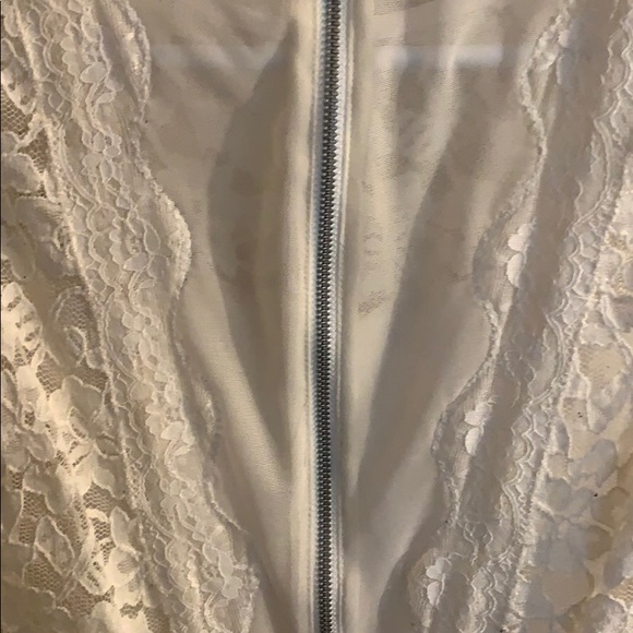 Express Lace Top - Picture 4 of 8